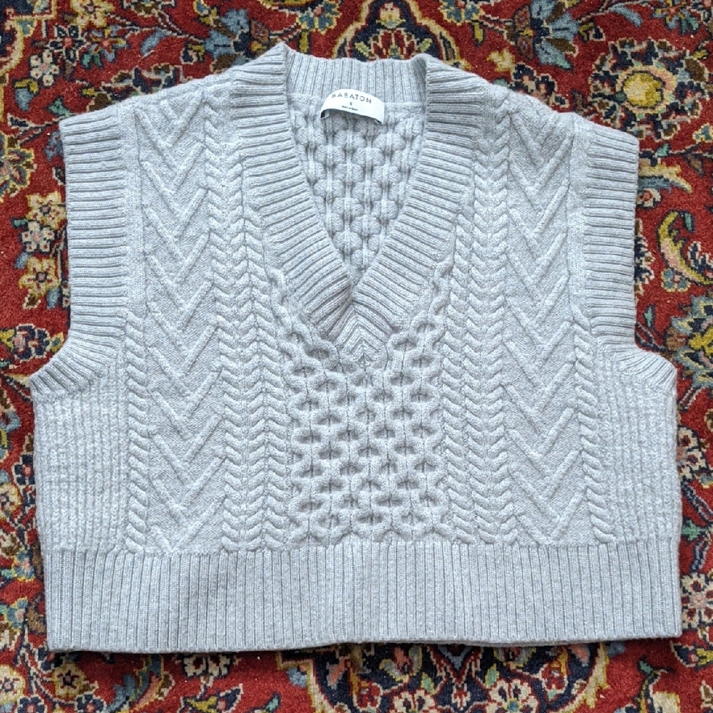 Aritzia Babaton Emporia Light Gray V-Neck Cable Knit Sweater Vest